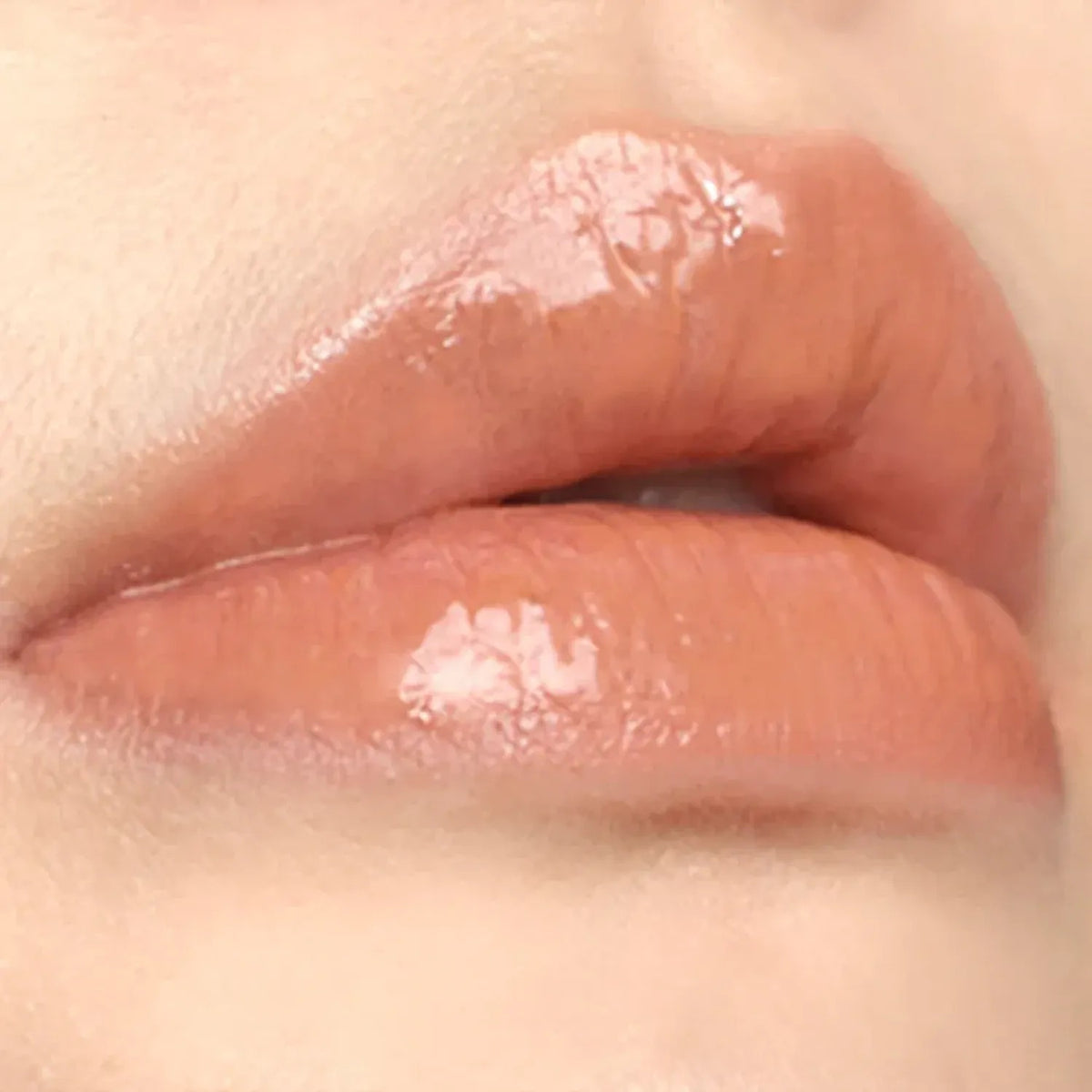 ENTROPY — ENTROPY Charm Tint Glossy Gel Lip Tint - Dewy Lip Gloss with Key Ring Cap