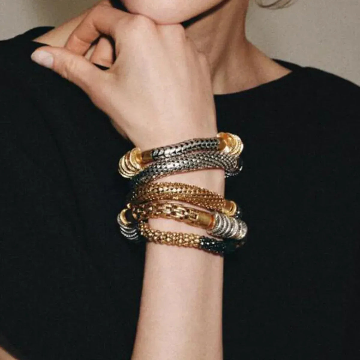 Fashionable Elegant Mixed-color Metal Bracelet Set
