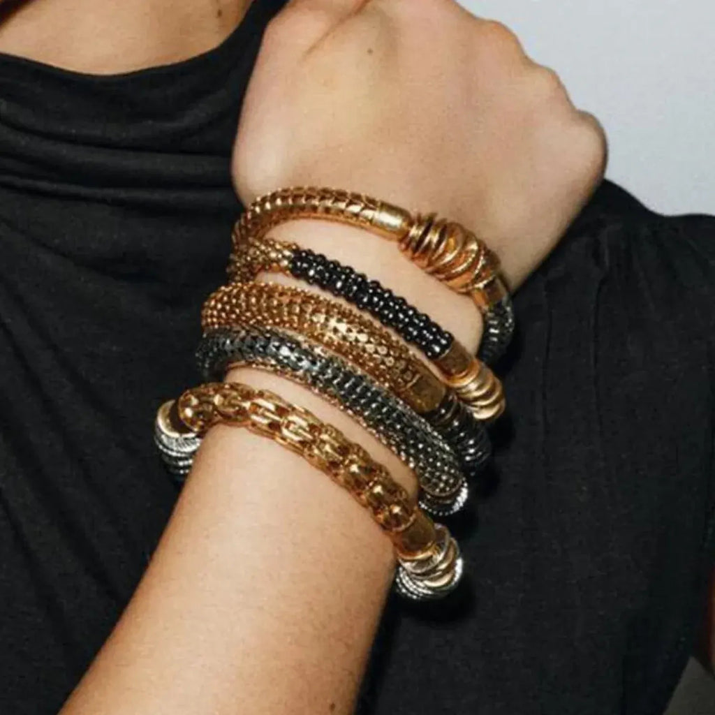 Fashionable Elegant Mixed-color Metal Bracelet Set