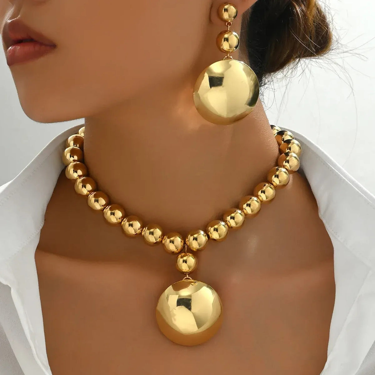 Geometric pendant necklace and earrings jewelry set - view 3