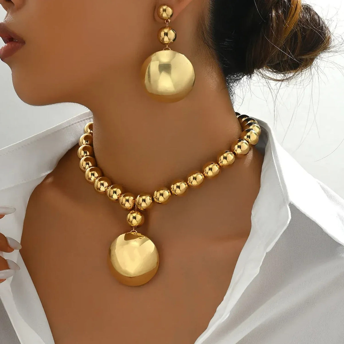 Geometric pendant necklace and earrings jewelry set - view 2