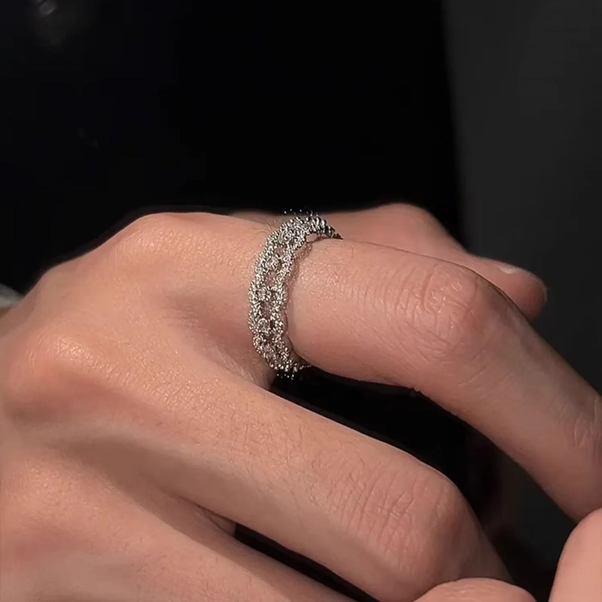 White Lace Full Diamond Hollowed Zircon Ring — Unisex
